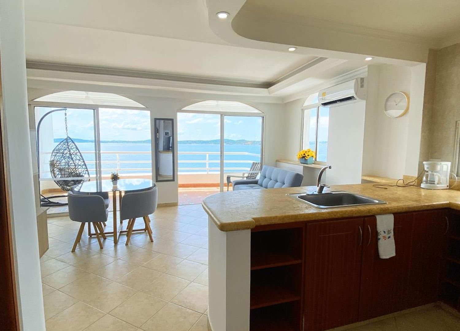 Apartamento U-go Playa Mar En El Laguito Con Vista Al Mar
