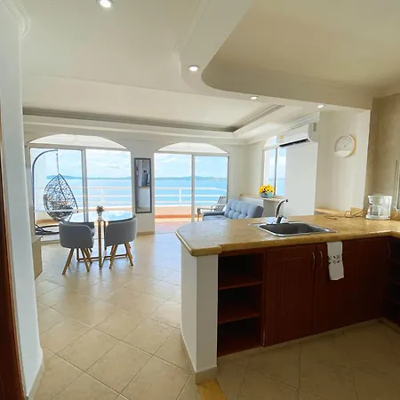 Apartamento U-go Playa Mar En El Laguito Con Vista Al Mar