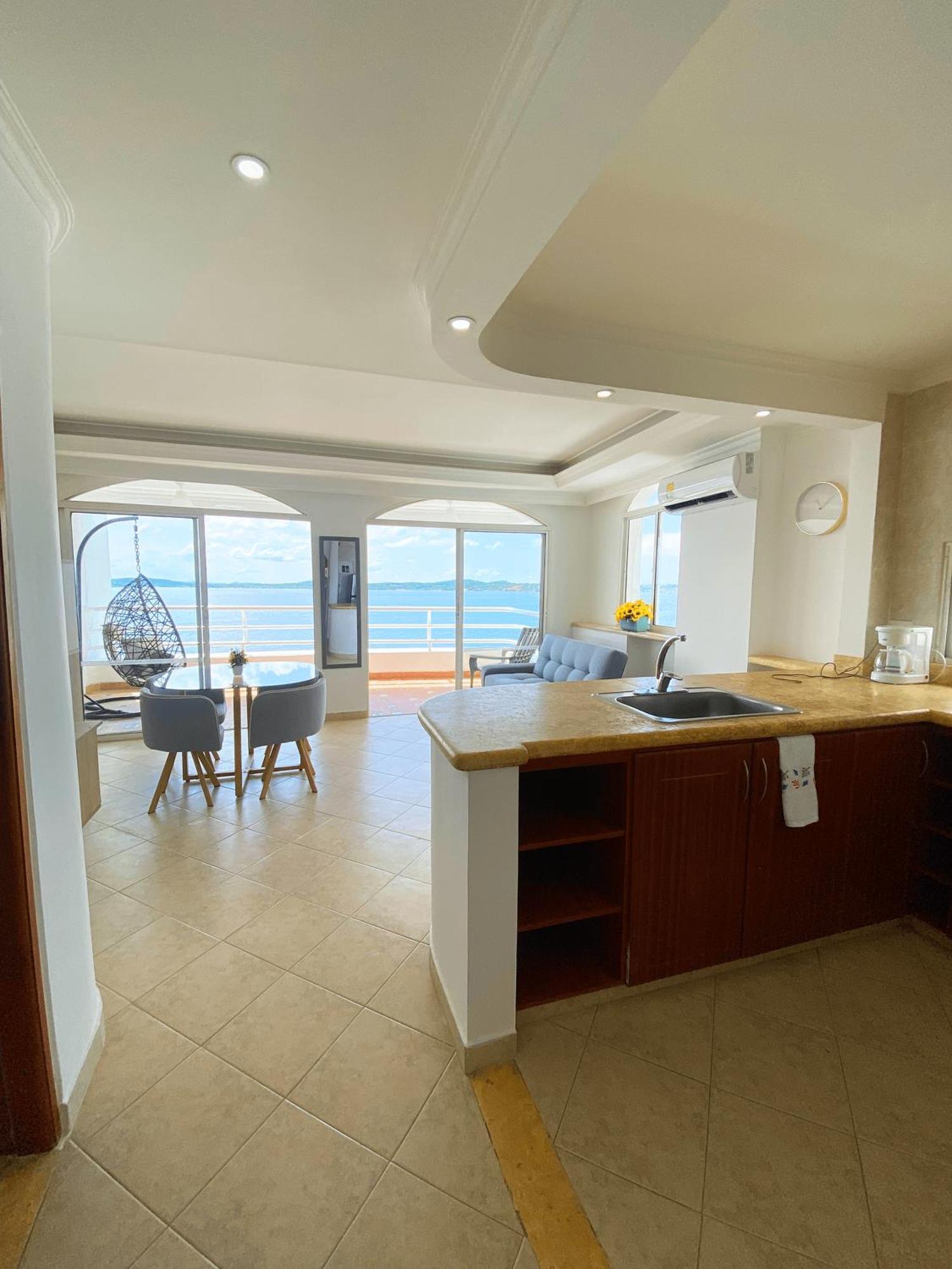 Apartment U-go Playa Mar En El Laguito Con Vista Al Mar